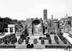 The ruins of a small town in Italy in World War II