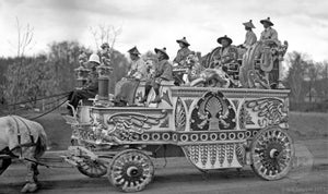Barnum & Bailey Circus Wagon "King's Float" on Parade