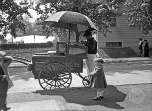 L. A. Busy Bee Lemonade Cart Vendor on the Streets of New York
